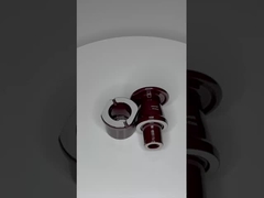 Isolador de buchas de transformadores de cor marrom com padrão DIN 42539